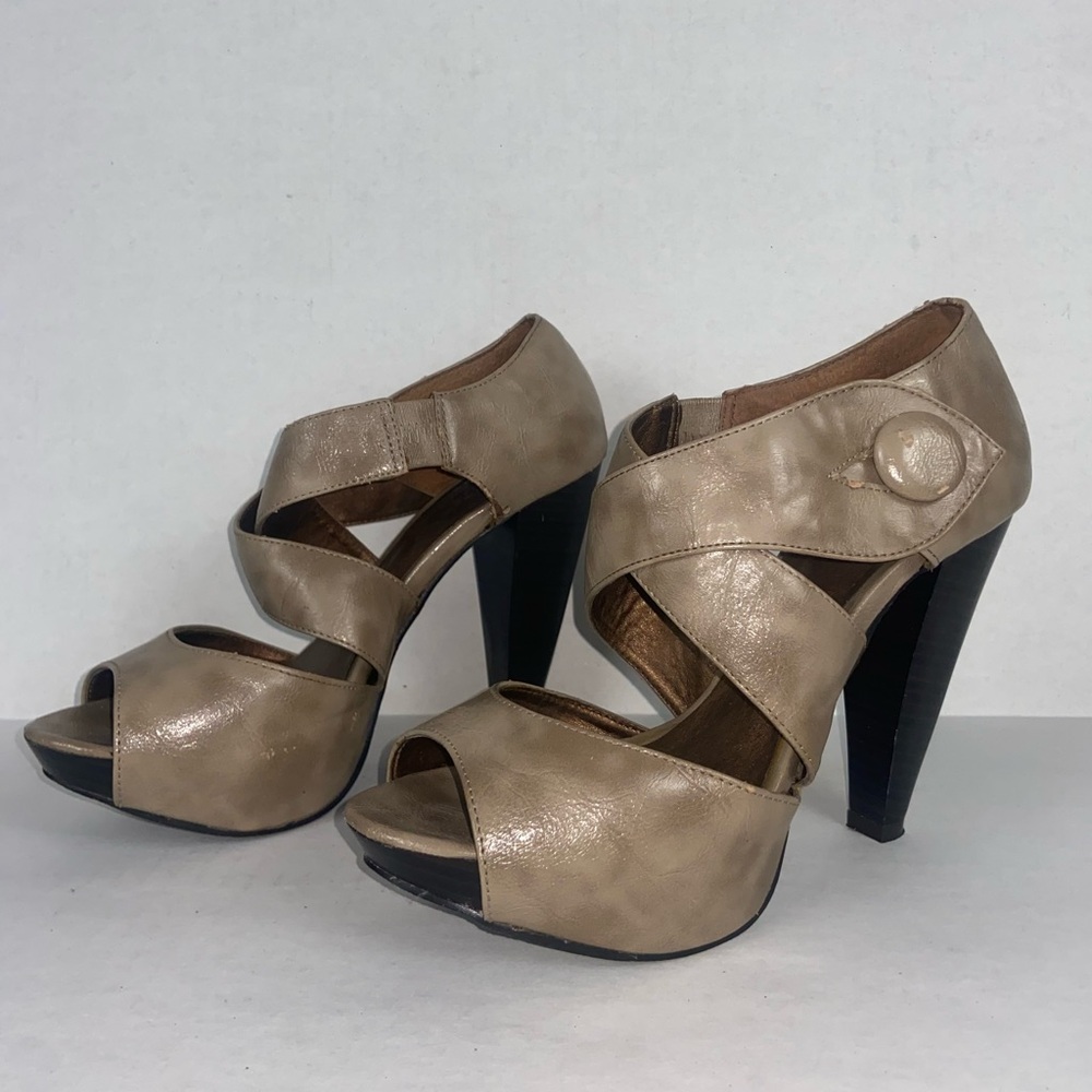 Vintage Y2K Heels Platform Sandals Size 7.5 Ynot Beige 4.5 inches